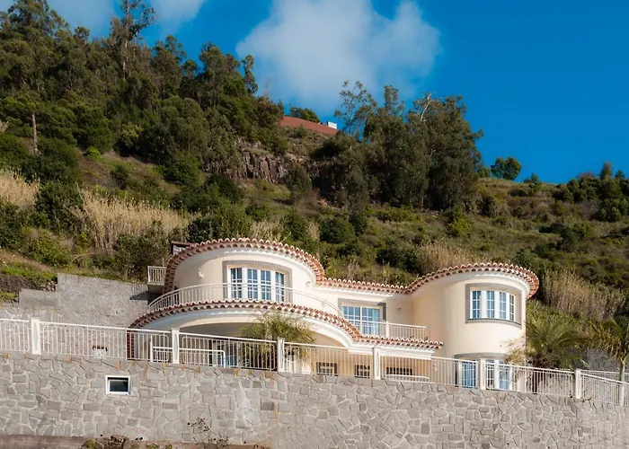 Sunnyside Villa